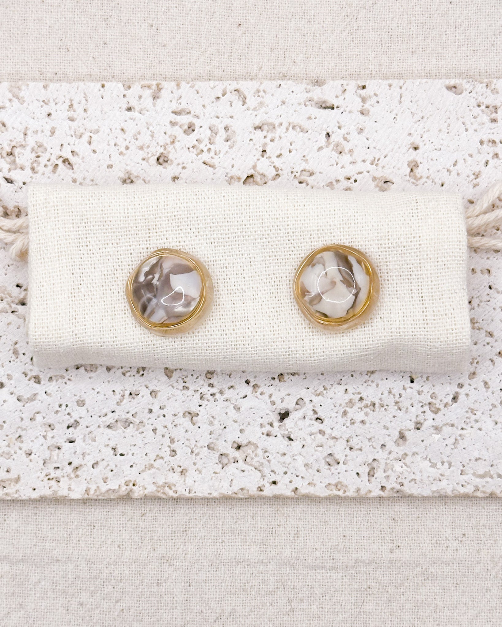 LISA Brown EARRINGS Studs