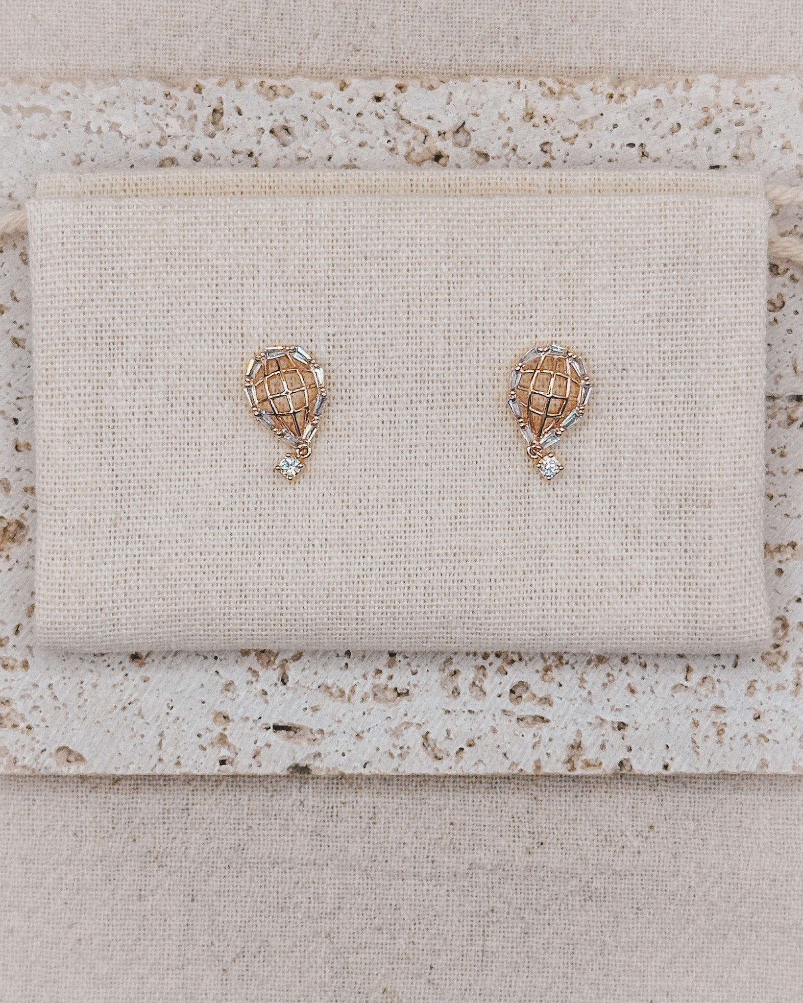 FLO Rose gold earrings studs