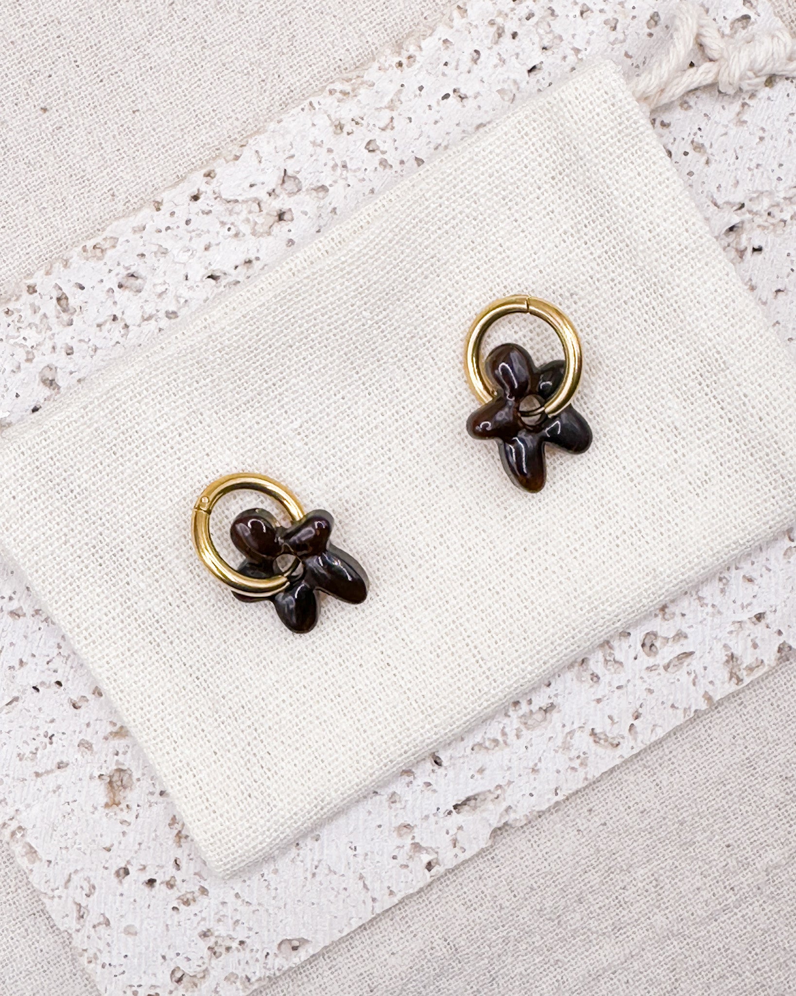 LILIA BROWN Earrings Huggies