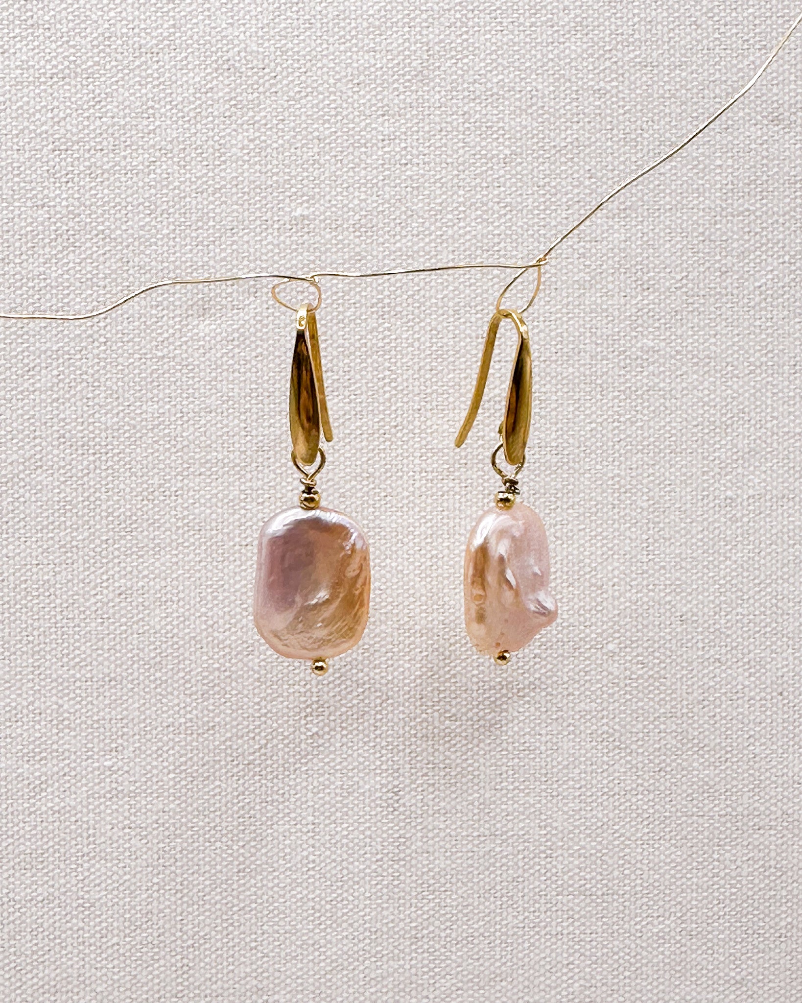 Lustre baroque pearl Earrings