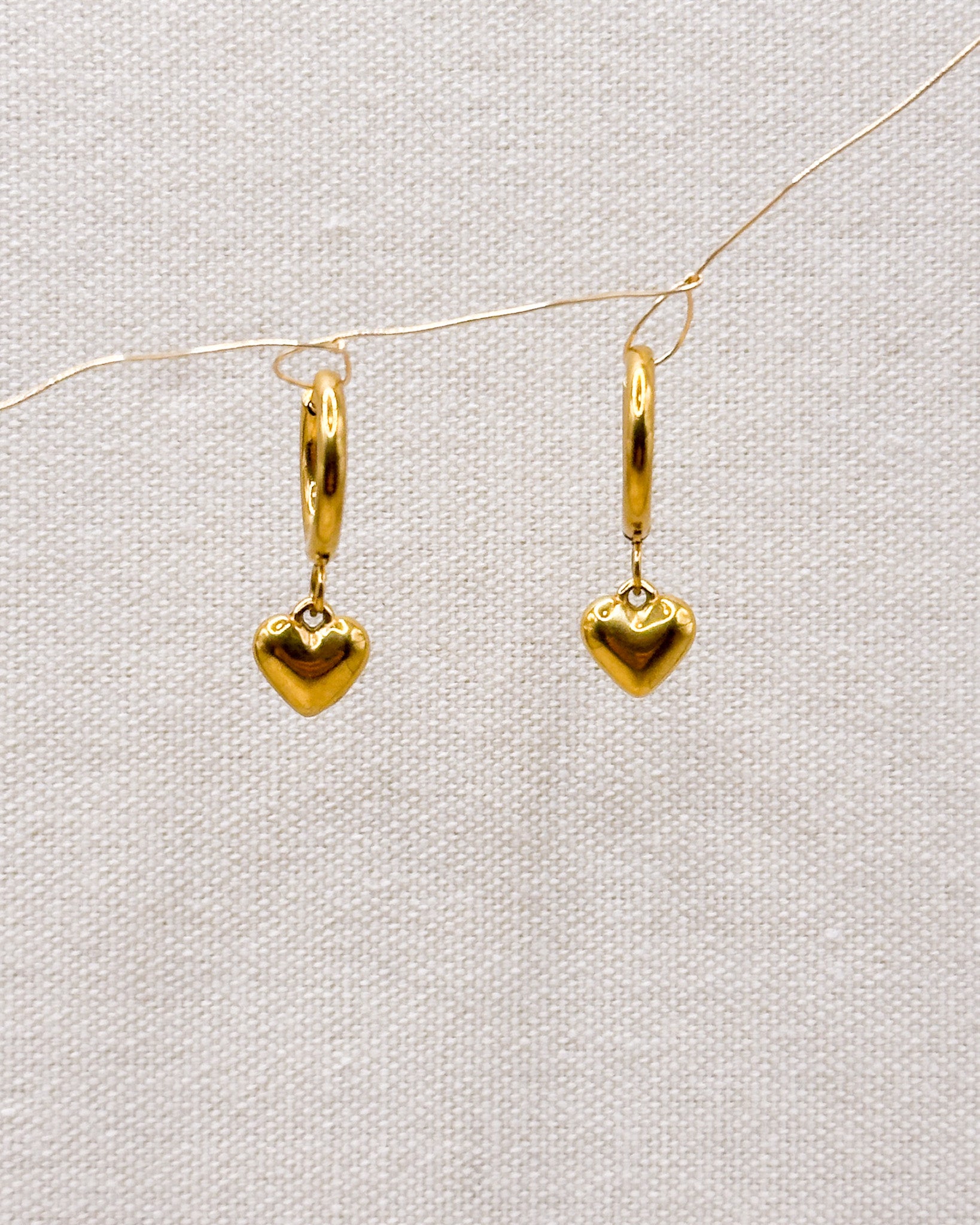 Sora Earrings Huggies