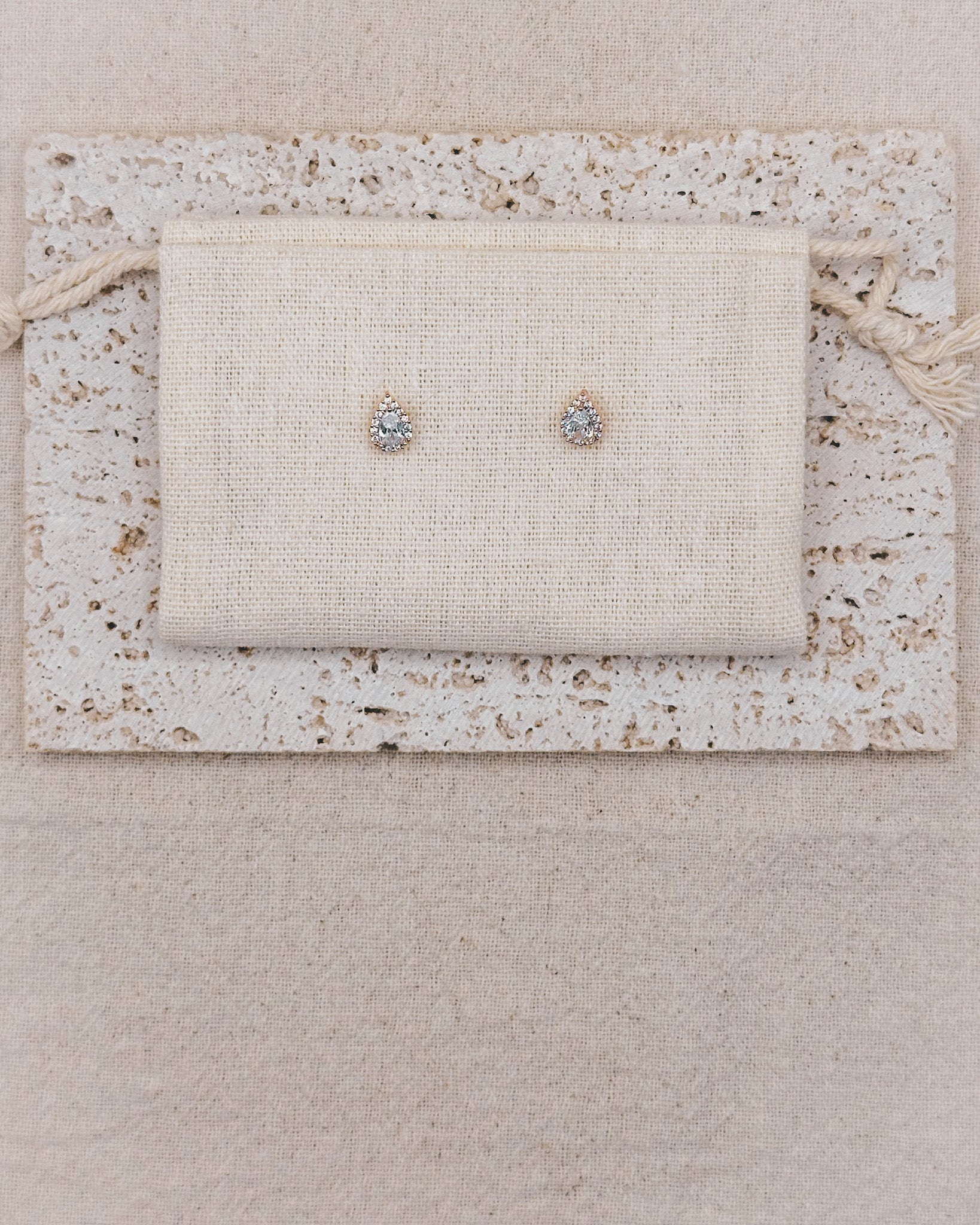 RAIN Rose gold Earrings Studs
