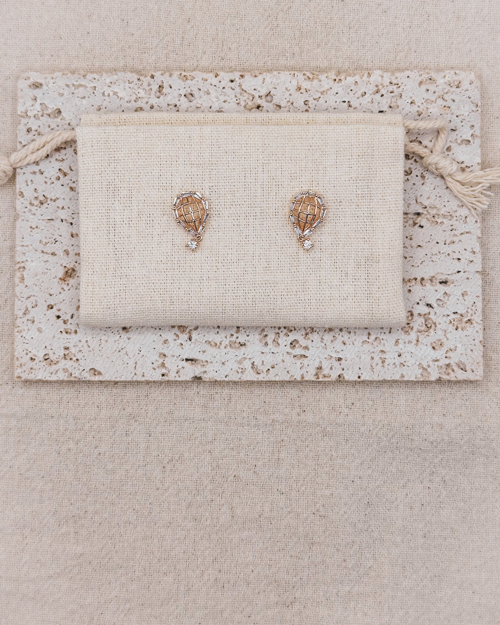 FLO Rose gold earrings studs