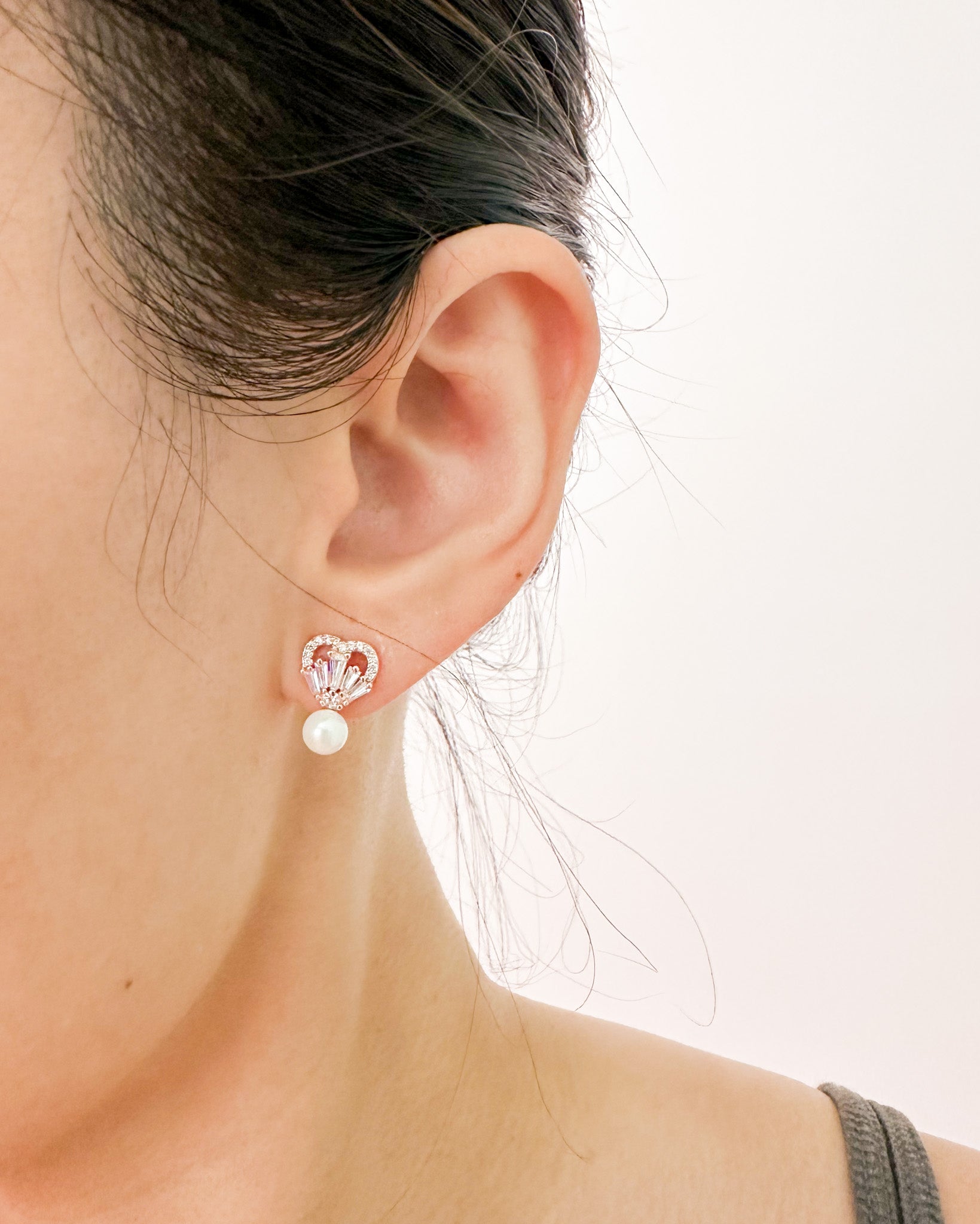 Love Struck Earrings Studs