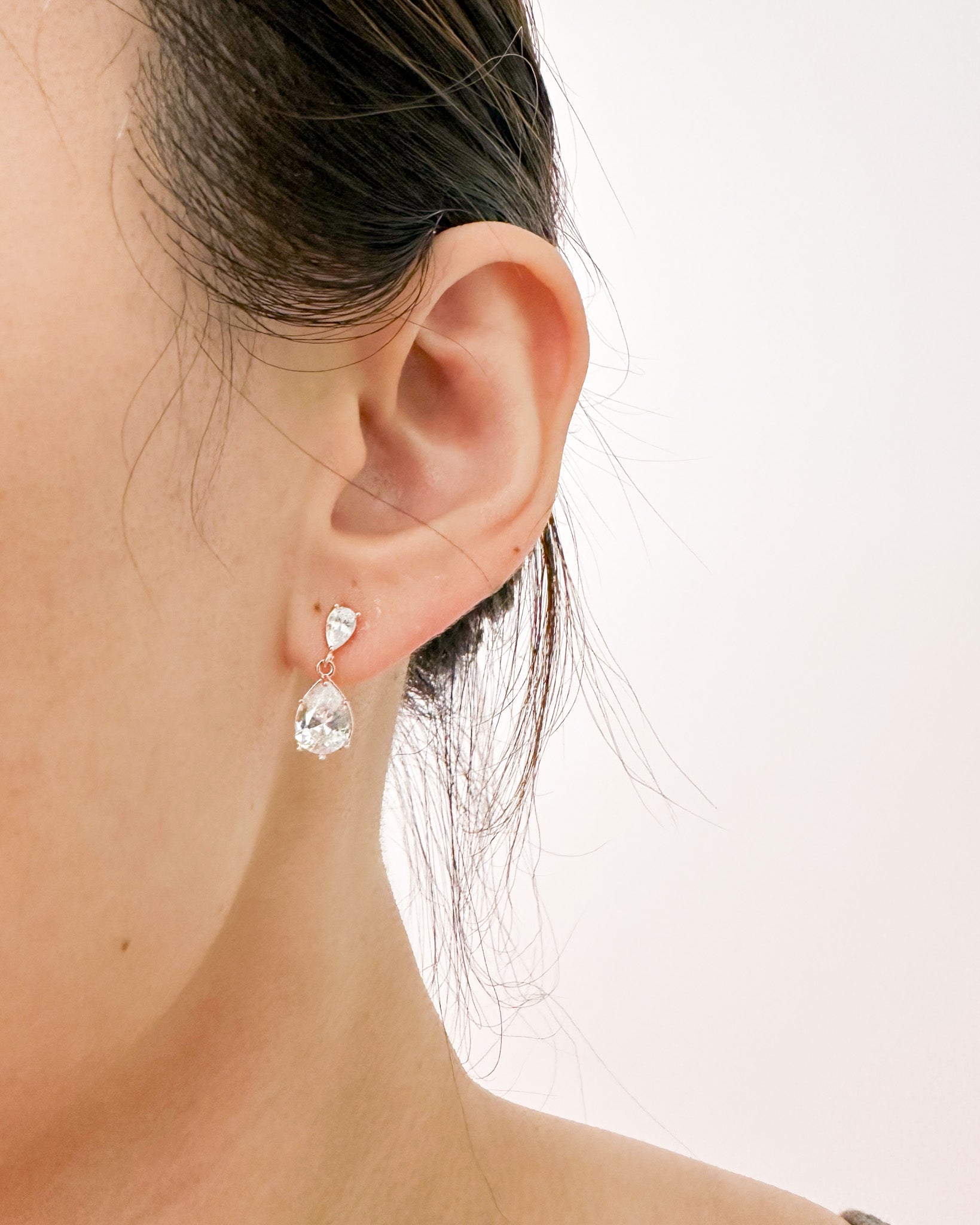 AGNES Earrings Studs