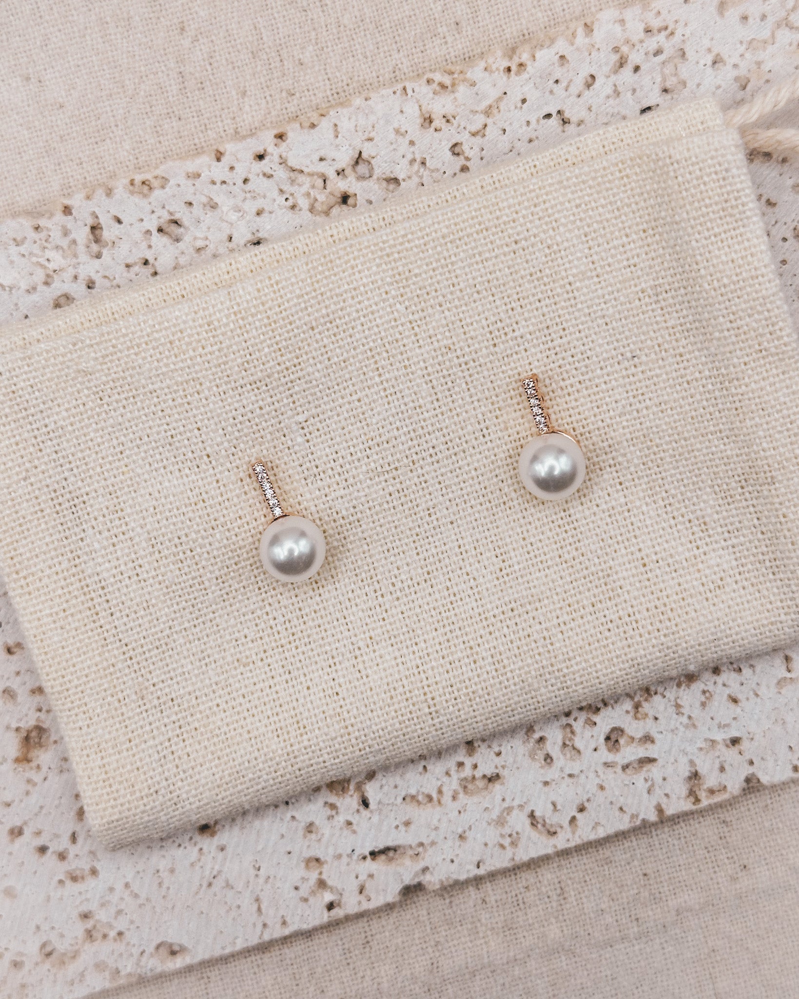 Ava Earrings Studs