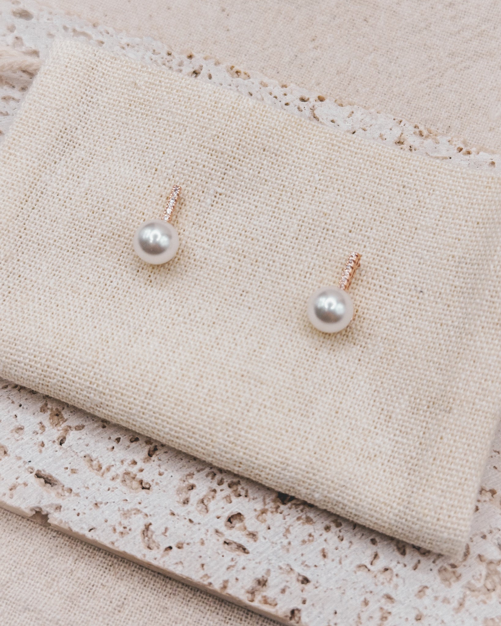 Ava Earrings Studs