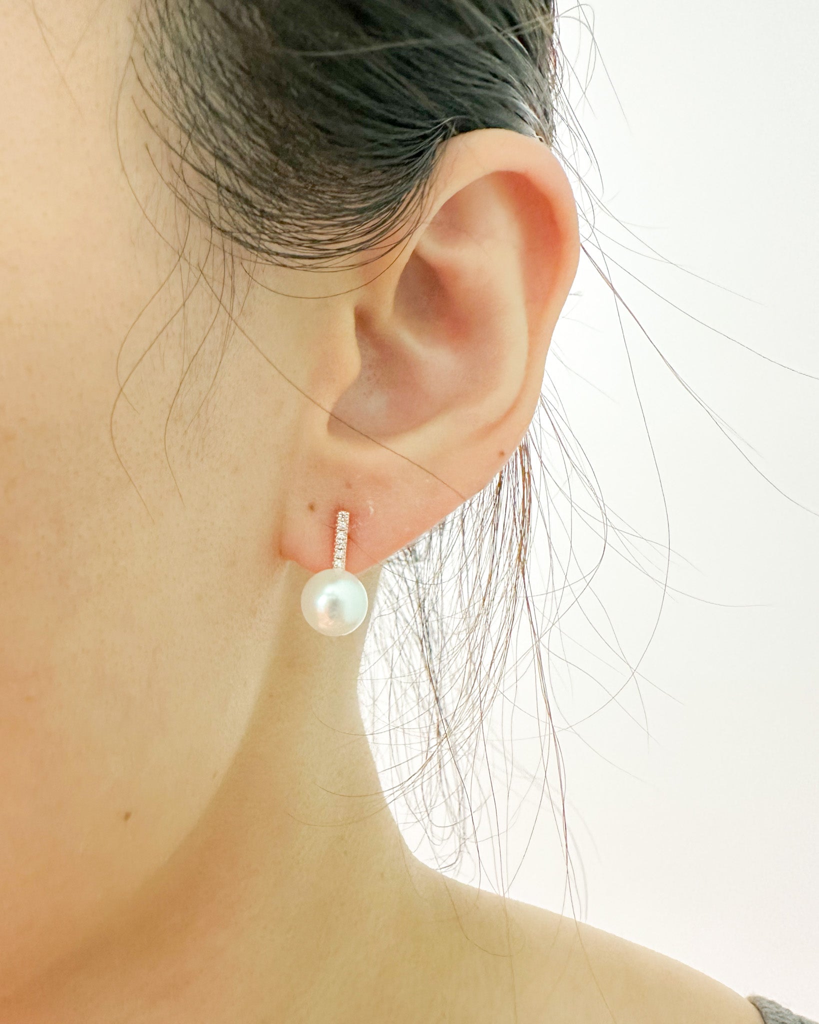 Ava Earrings Studs