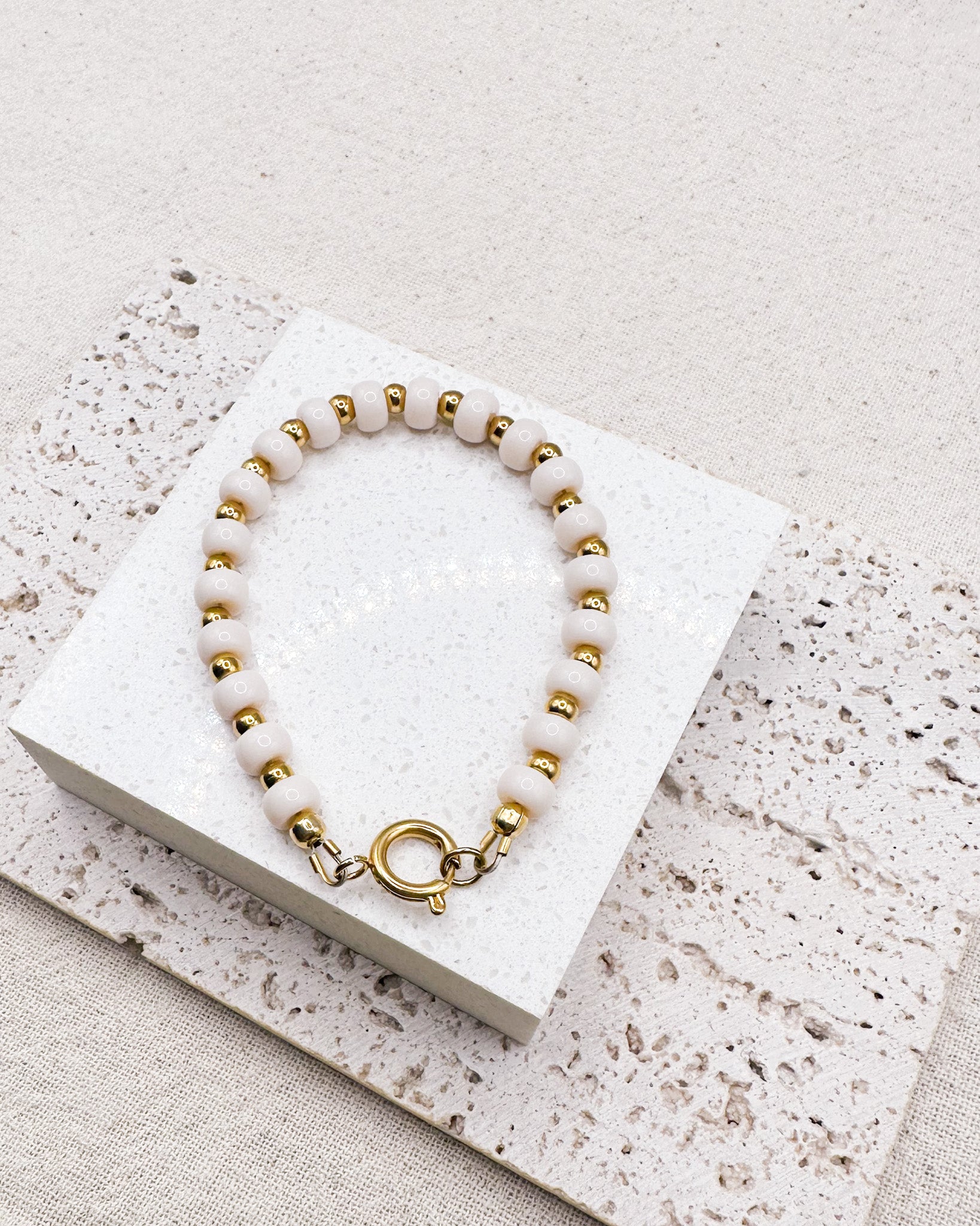 HIKO White BRACELET
